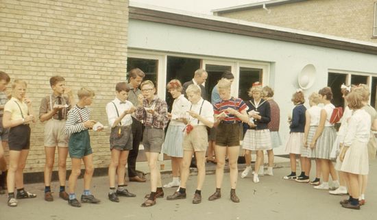 1964 - Skolegård